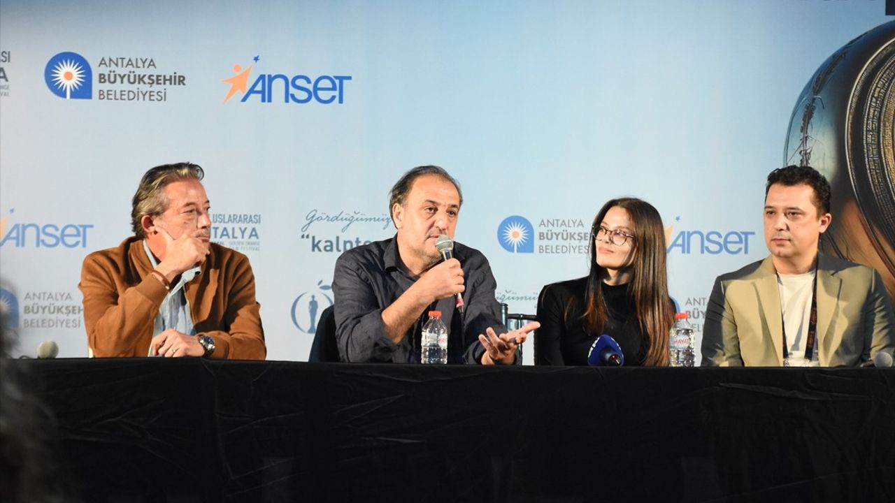 Antalya Altın Portakal Film Festivali'nde 'Erken Kış' Filmi Gösterildi