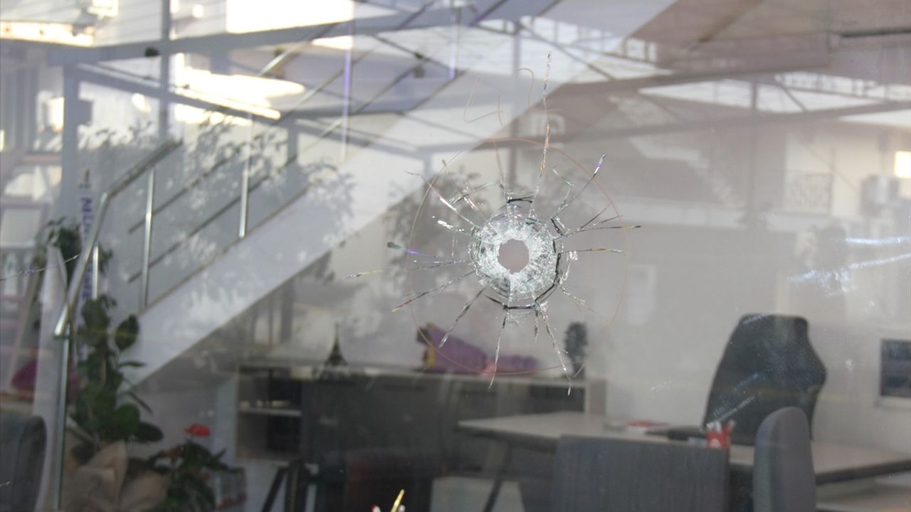 Antalya'da Silahlı Kavga: 2 Ölü, 6 Şüpheli Tutuklandı