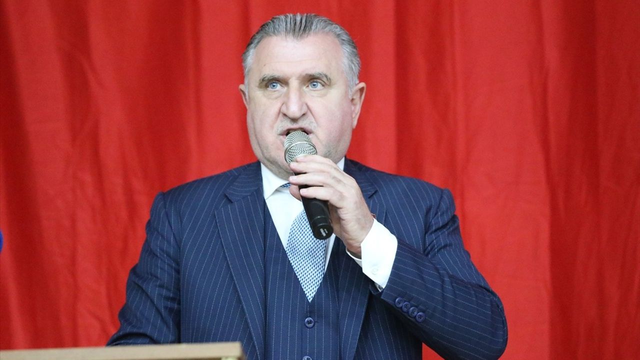 Bakan Bak, Hatay'da Spor ve Yatırımların Devam Edeceğini Vurguladı
