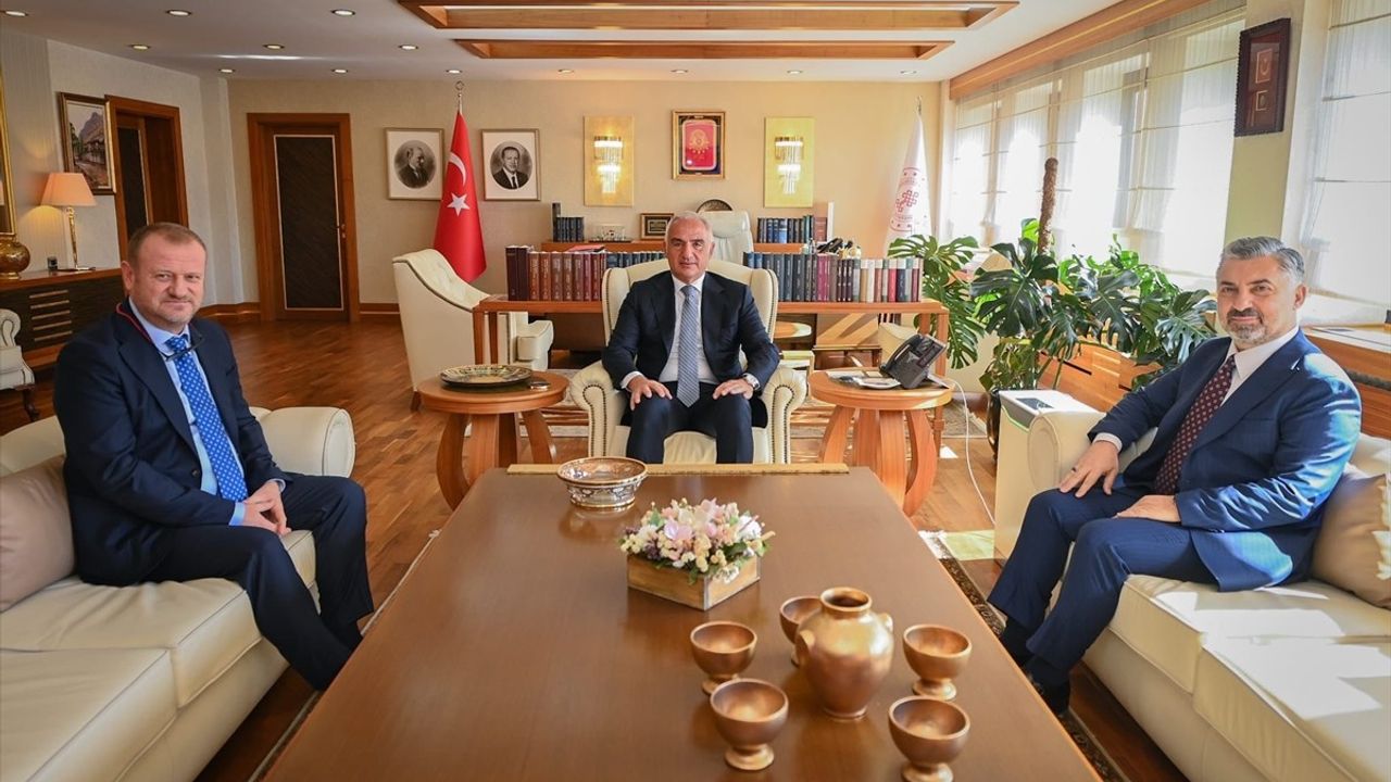 Bakan Ersoy, RTÜK ve Türk Telekom Yöneticilerini Kabul Etti