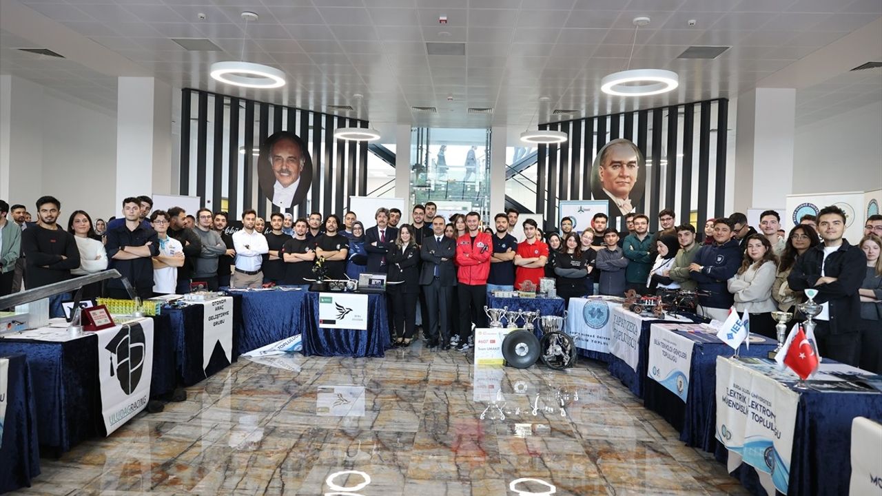Bakan Kacır Bursa'da İleri Teknoloji Laboratuvarı Açılışında Konuştu