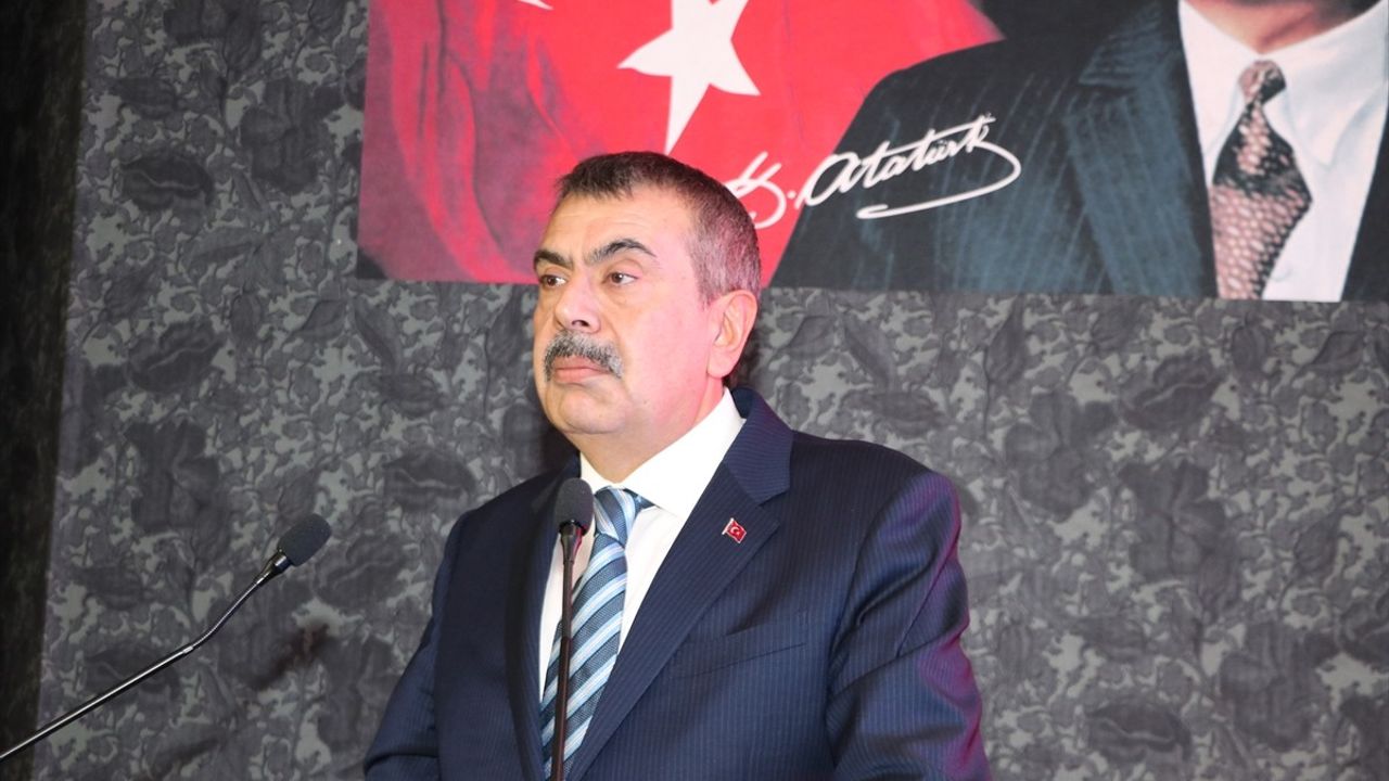 Bakan Tekin'den Eğitim Vurgusu: Birlikte Hedefe Yürüyoruz
