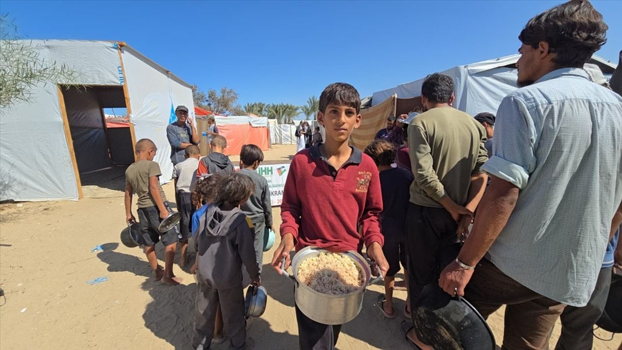 Balıkesir'de Gazze İçin Kermes Düzenlendi