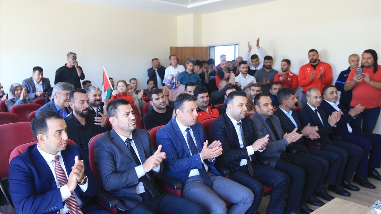 Balkan Şampiyonu İbrahim Bera Kıvrak Kahramanmaraş'ta Coşkuyla Karşılandı
