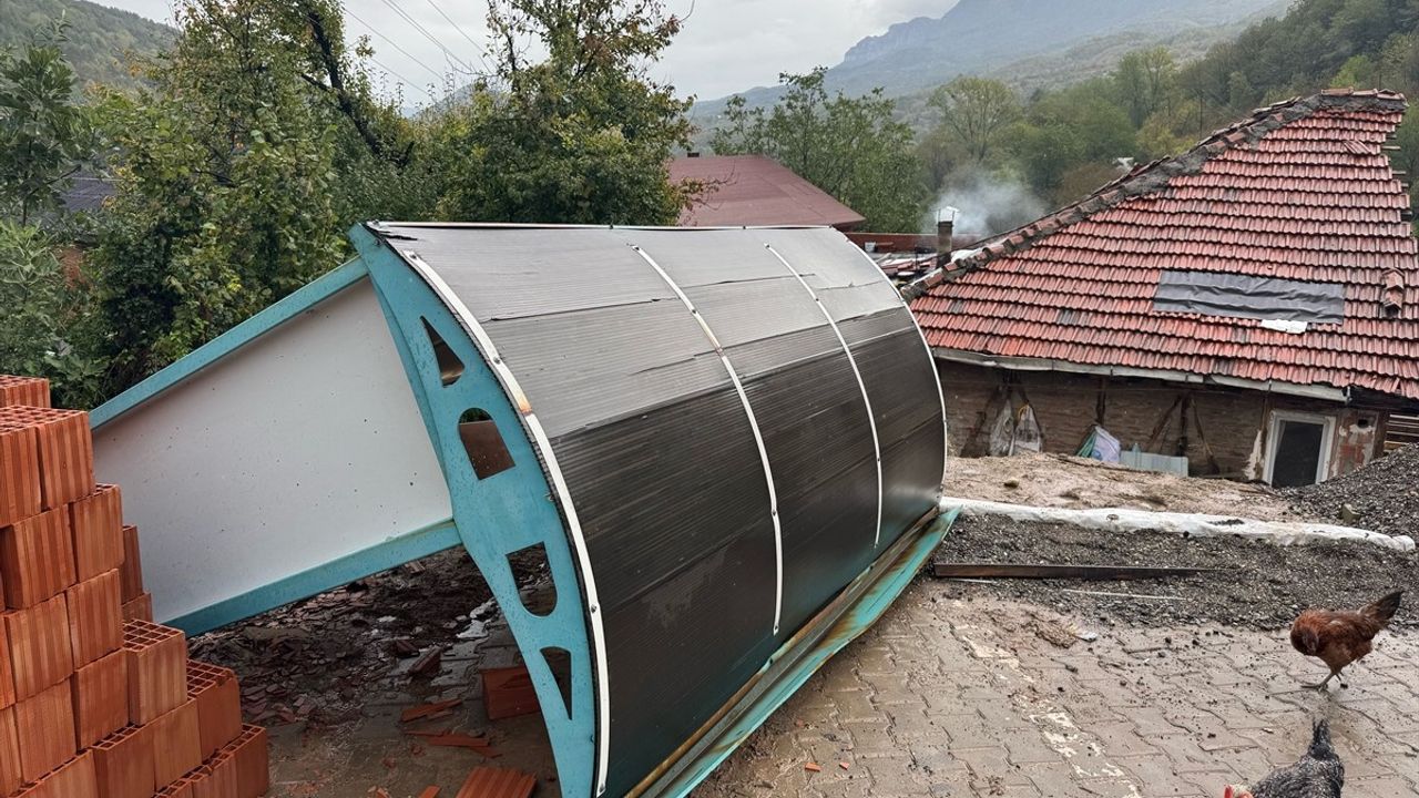 Bartın'da Yağışlar Heyelana Neden Oldu
