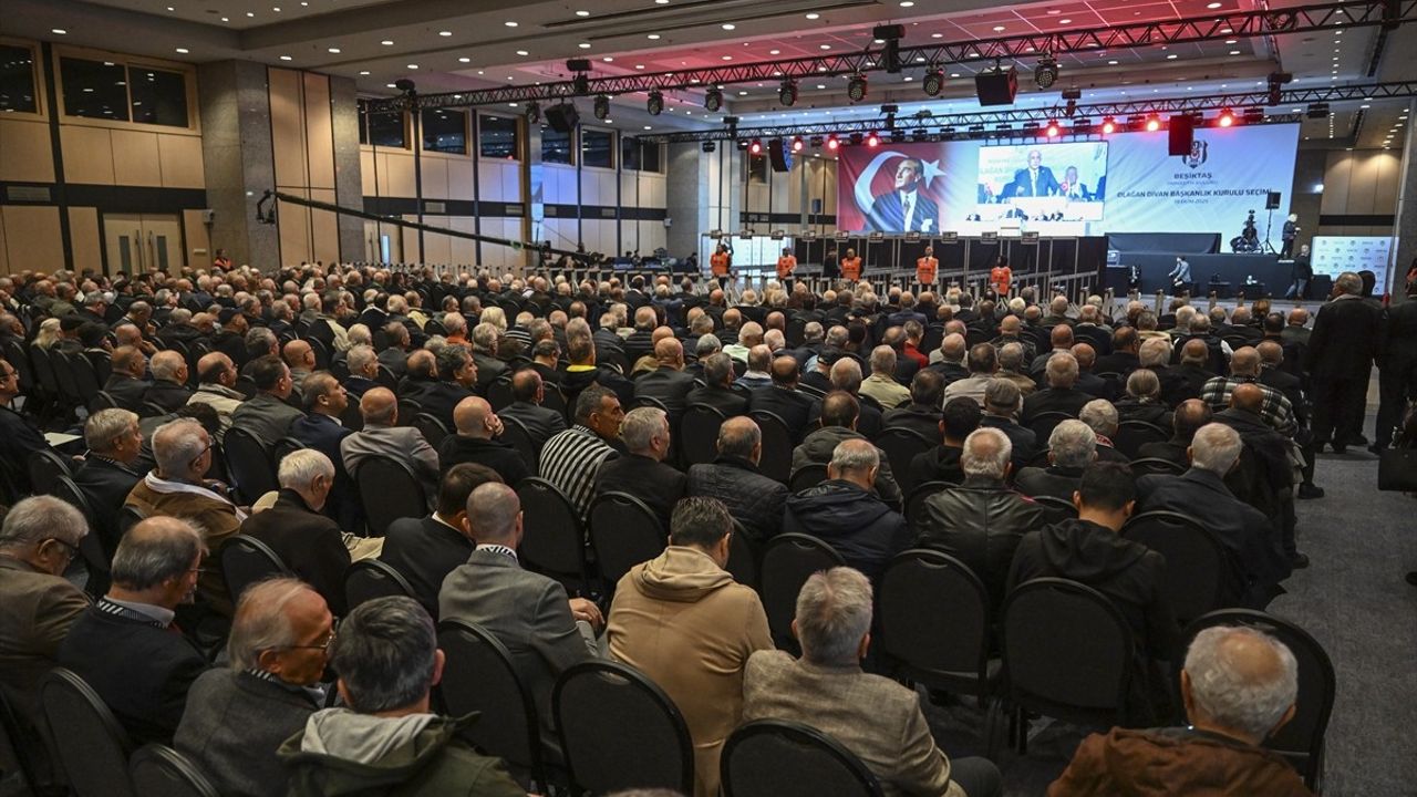 Beşiktaş Kulübü'nde Divan Başkanlık Seçimi Başladı