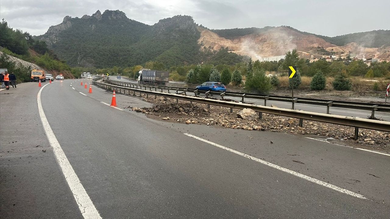 Bilecik'te Şiddetli Yağış Sonrası Ulaşım Sorunları