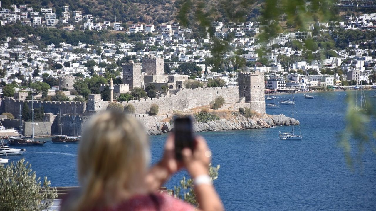 Bodrum'a Gelen Marella Discovery 2 Kruvaziyeri 1722 Yolcu Getirdi
