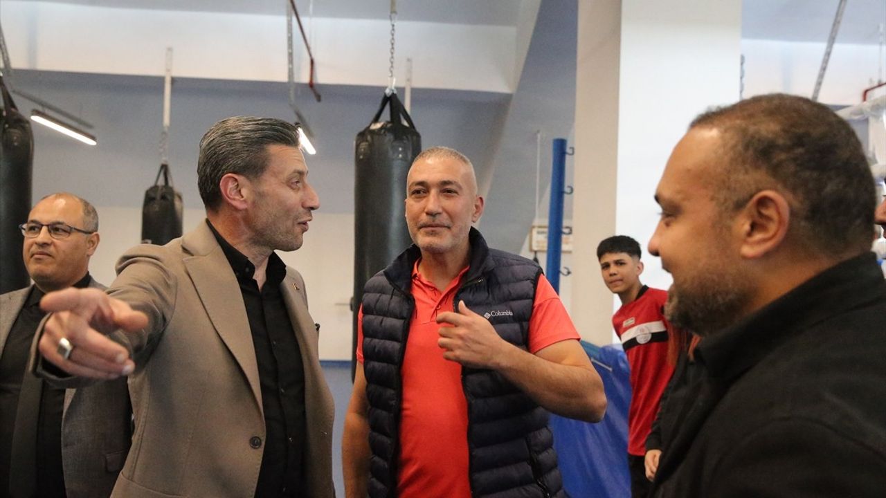 Boks Federasyonu Başkanı Hekimoğlu Niğde'yi Ziyaret Etti