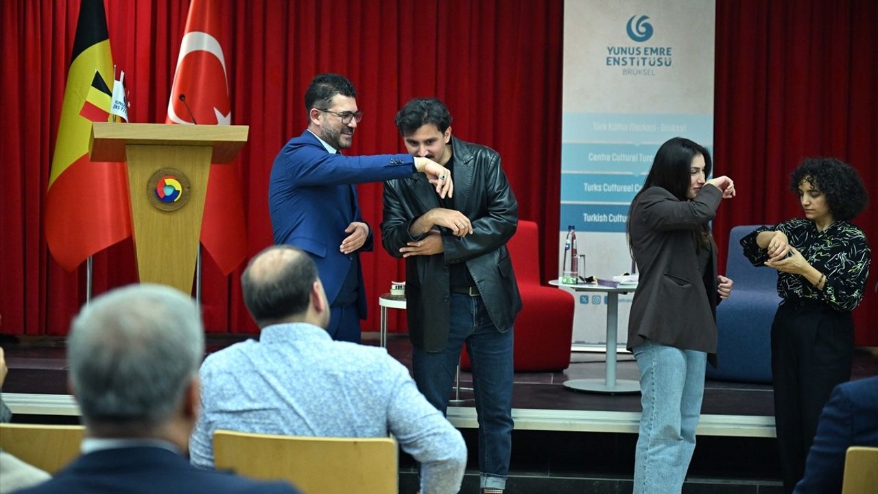 Brüksel'de Parfümün Tarihi Keşfedildi