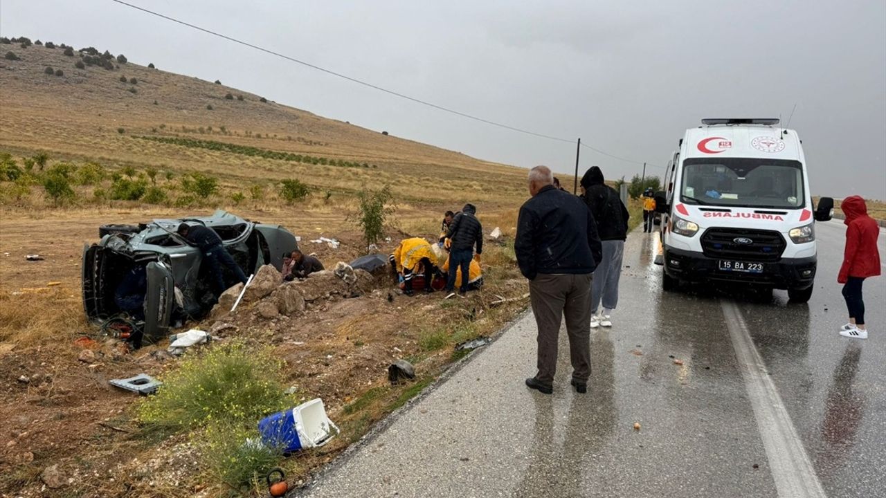 Burdur'da Otomobil Kazası: 5 Yaralı