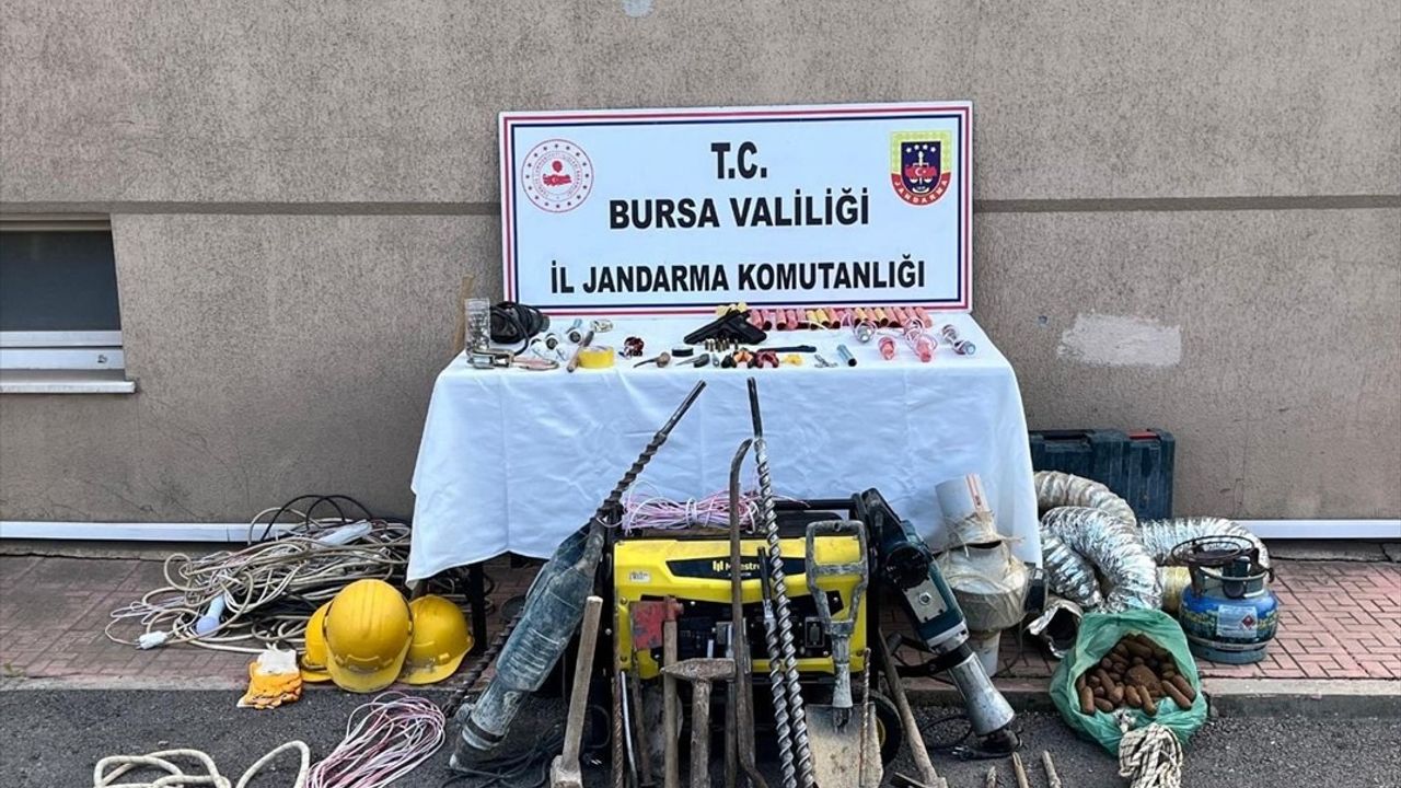 Bursa'da İzinsiz Kazı Yapan 9 Kişi Suçüstü Yakalandı
