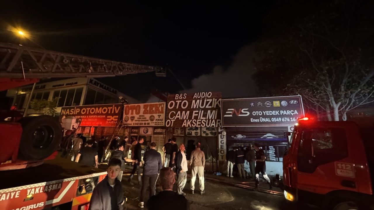 Bursa'da Yedek Parça Dükkanında Yangın