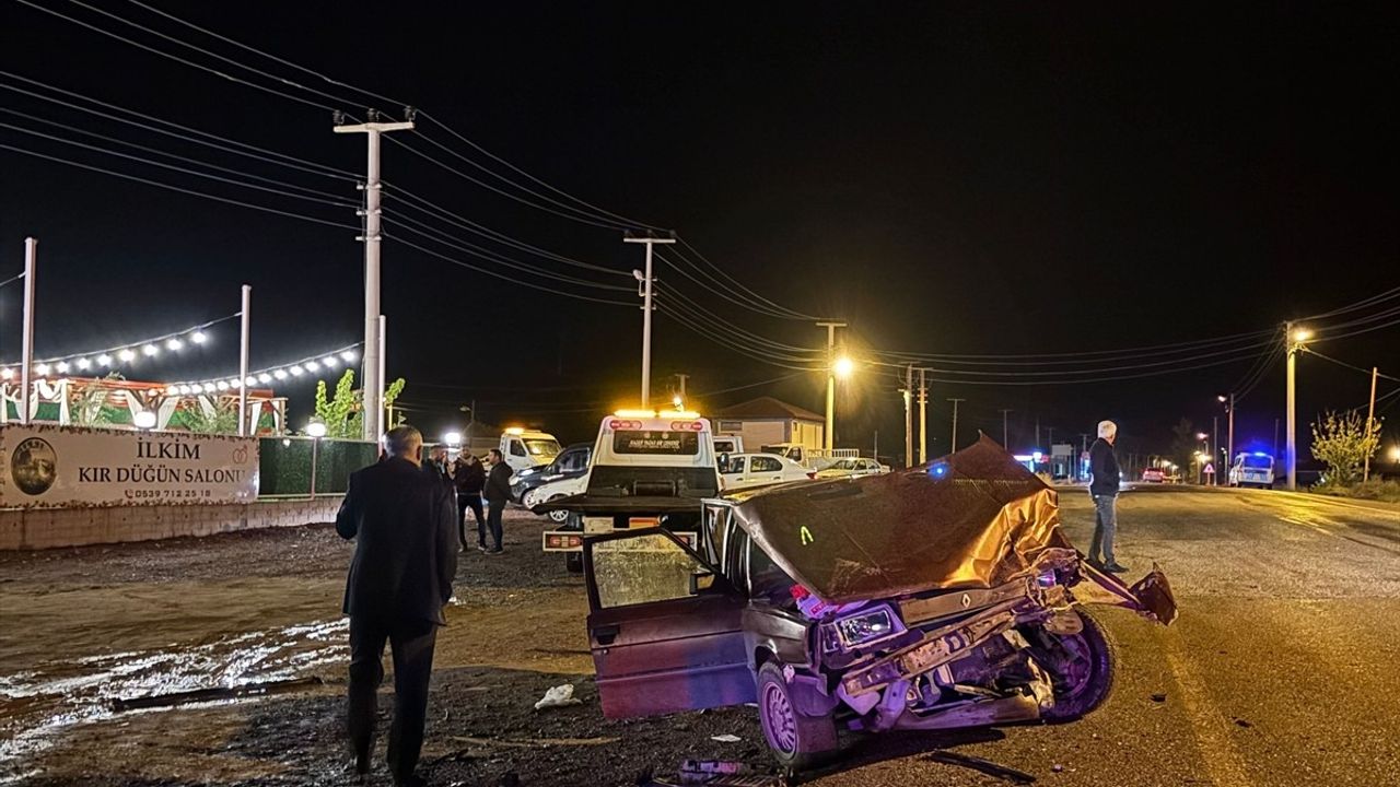 Çankırı'da Üç Araçlı Trafik Kazası: 9 Yaralı