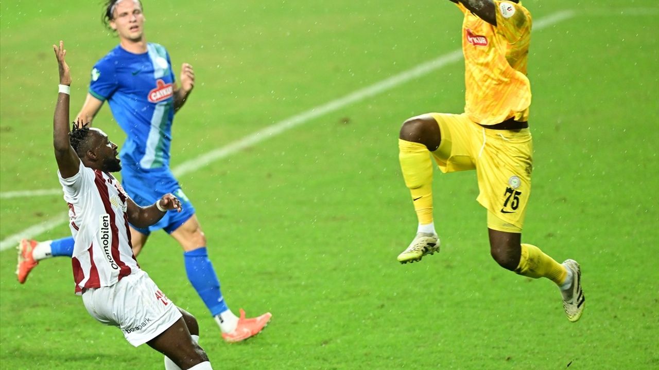 Çaykur Rizespor Deplasmanda Antalyaspor'u 5-2 Yenerek Tarih Yazdı