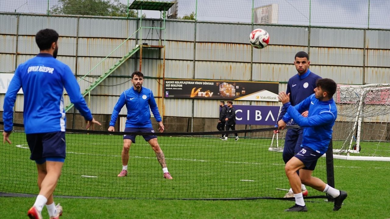 Çaykur Rizespor Trabzonspor Maçına Hazırlanıyor