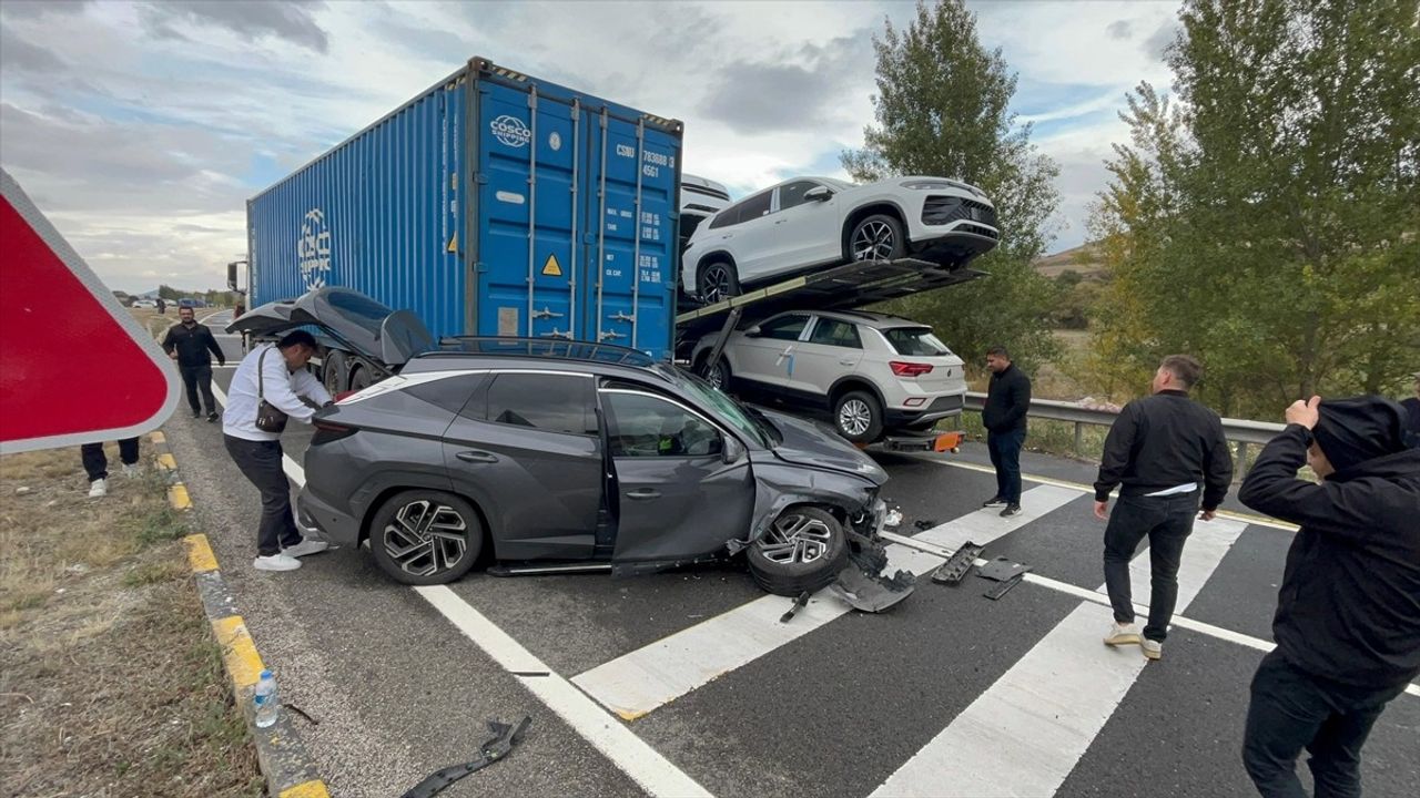 Çerkeş'te Yaşanan Trafik Kazaları Ulaşımı Aksattı