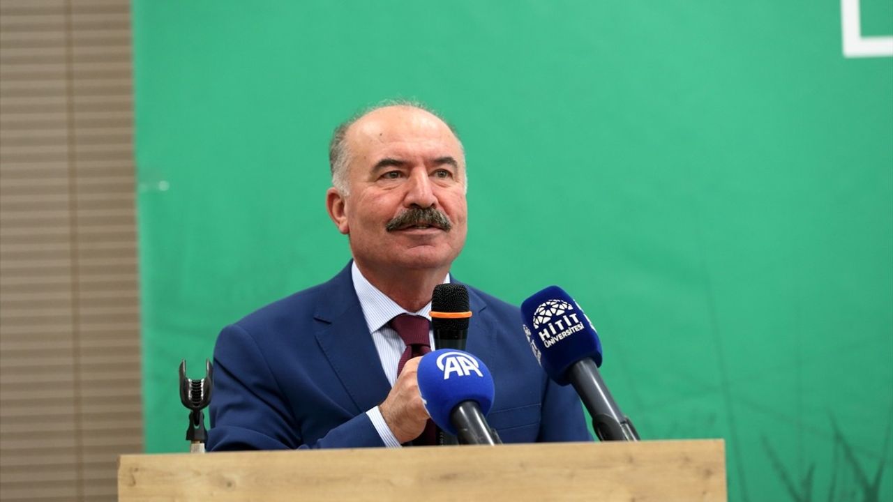 Çorum'da 'Coğrafya ve Toplum' Sempozyumu Gerçekleşti