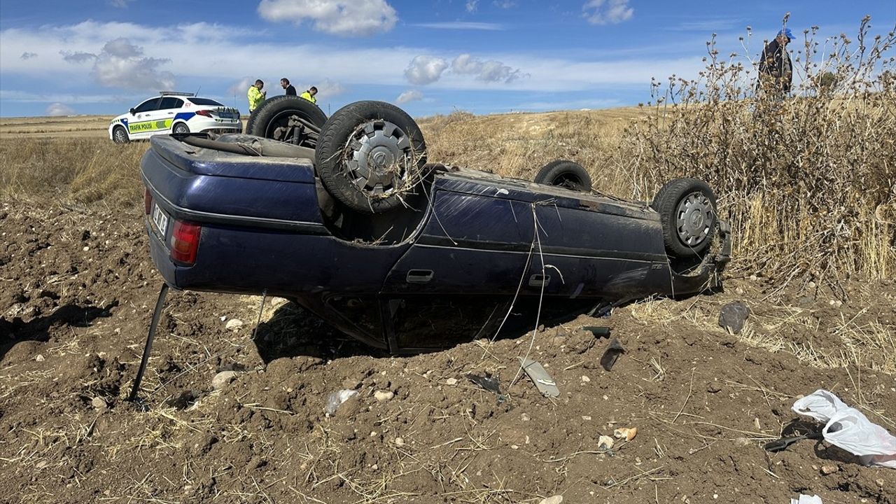 Çorum'da Otomobil Devrildi: 4 Yaralı