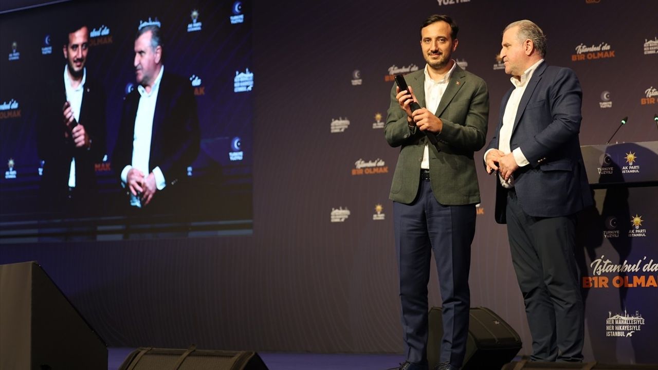 Cumhurbaşkanı Erdoğan, AK Parti İstanbul Kampına Telefonla Bağlandı