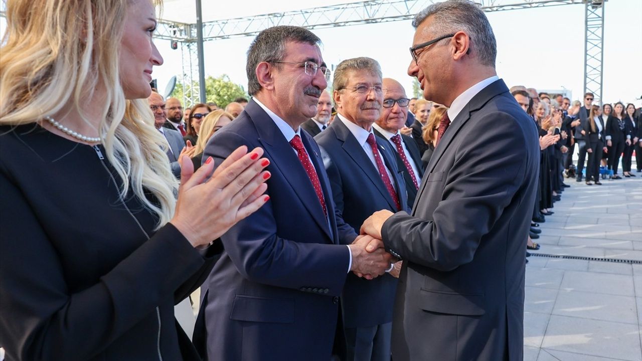 Cumhurbaşkanı Yardımcısı Cevdet Yılmaz'dan Tufan Erhürman'a Ziyaret