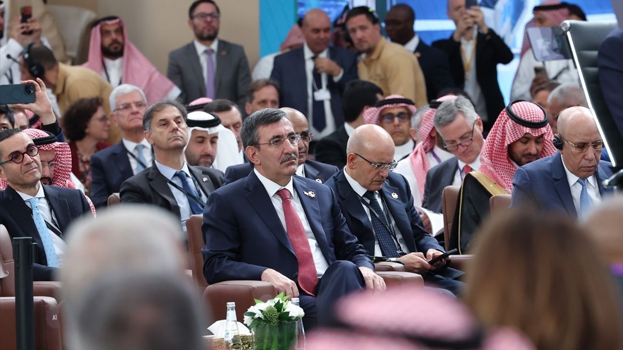 Cumhurbaşkanı Yardımcısı Yılmaz, Riyad'da Yatırım Forumu'na Katıldı
