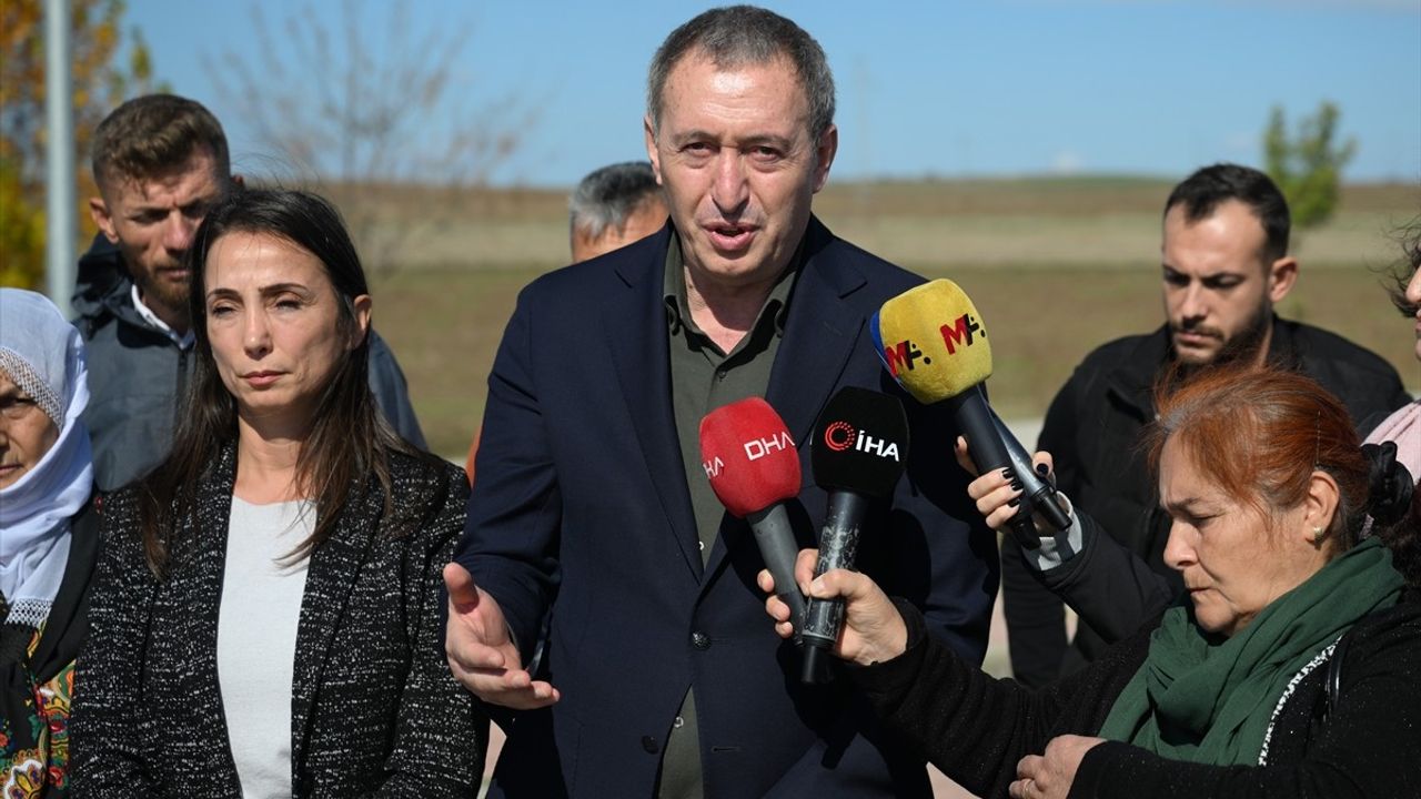 DEM Parti Eş Genel Başkanları Selahattin Demirtaş'ı Ziyaret Etti