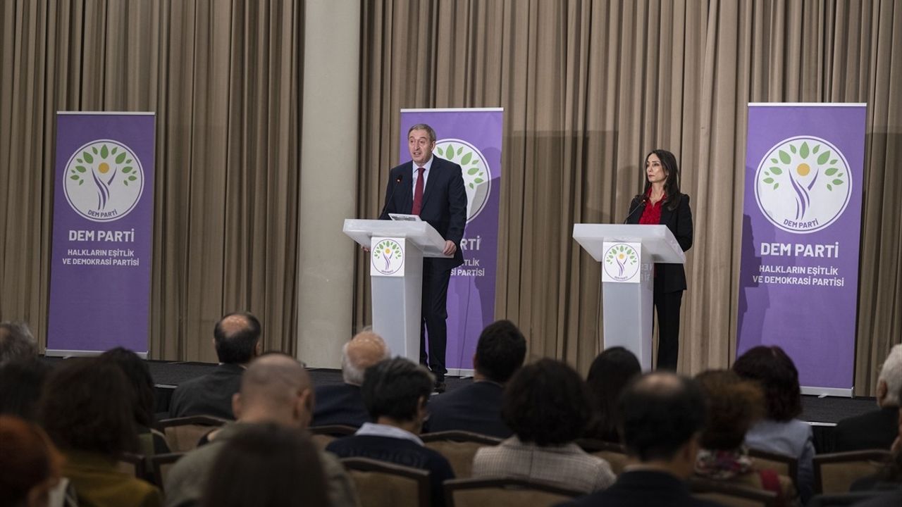DEM Parti Eş Genel Başkanları Yeni Bir Barış Sürecine İşaret Etti