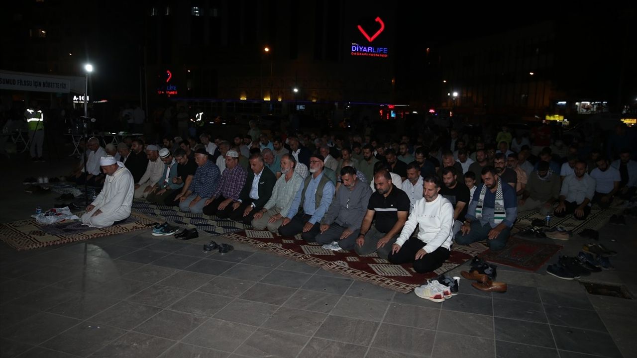 Diyarbakır'da Gazze İçin Protesto Gösterisi