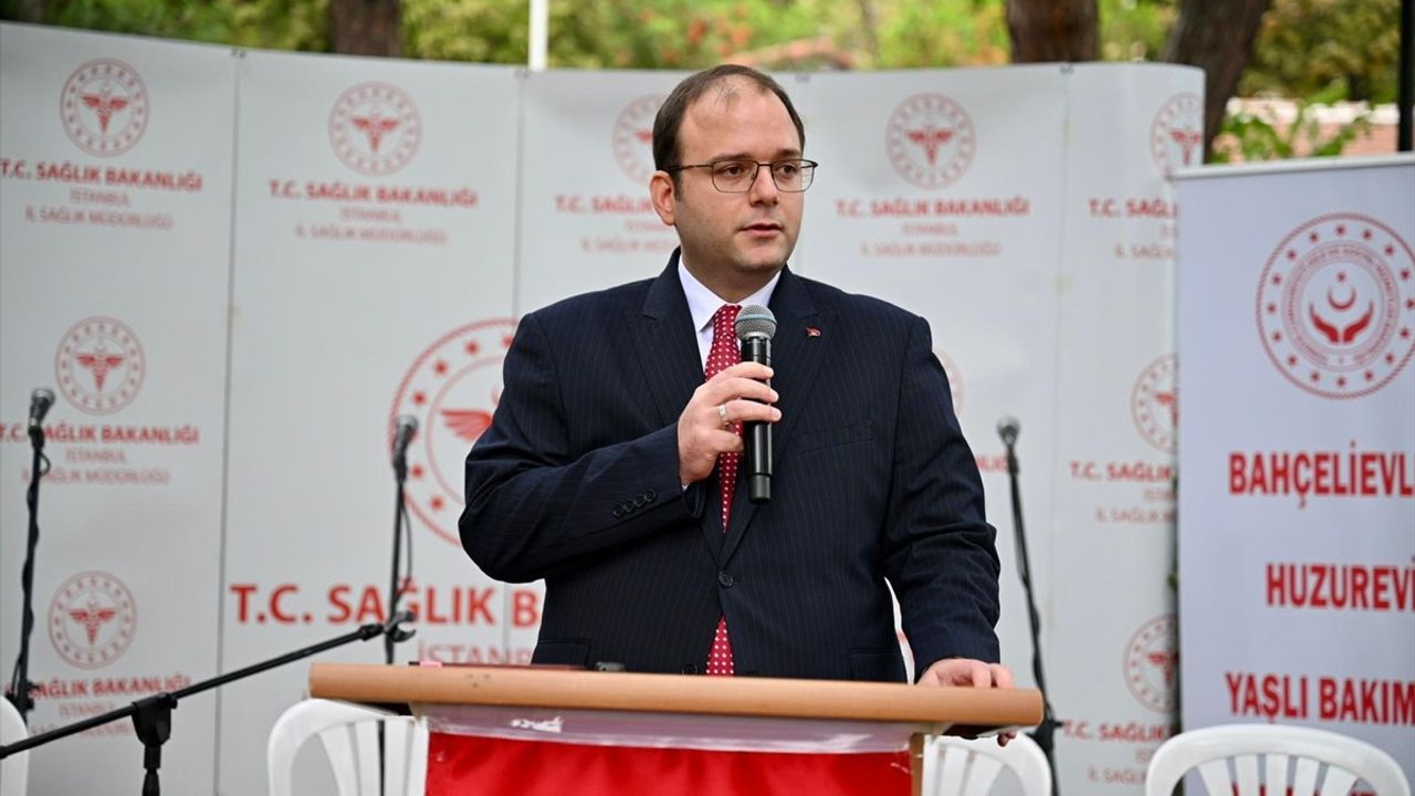 Dünya Yaşlılar Günü'nde İstanbul'da Huzurevi Sakinleri Buluştu