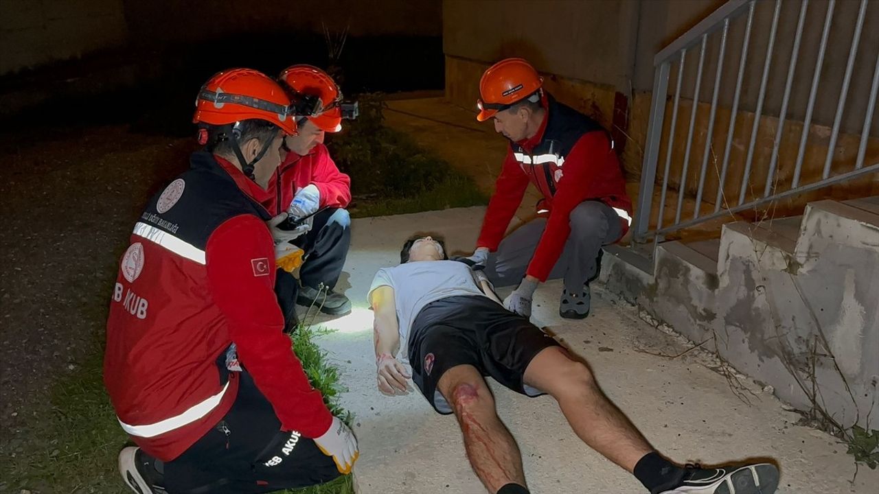 Düzce'de Deprem ve Yangın Tatbikatı Gerçekleştirildi