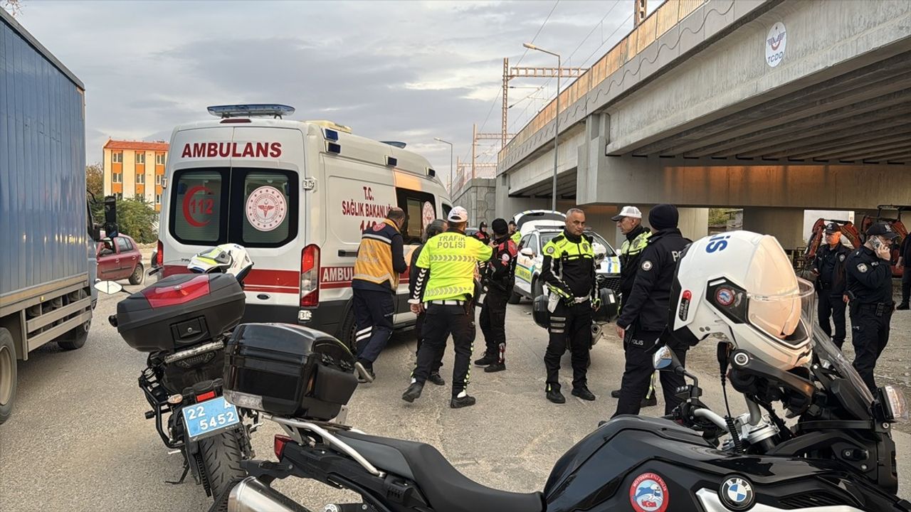 Edirne'de Elektrikli Bisiklet Kazası: Sürücü Ağır Yaralı