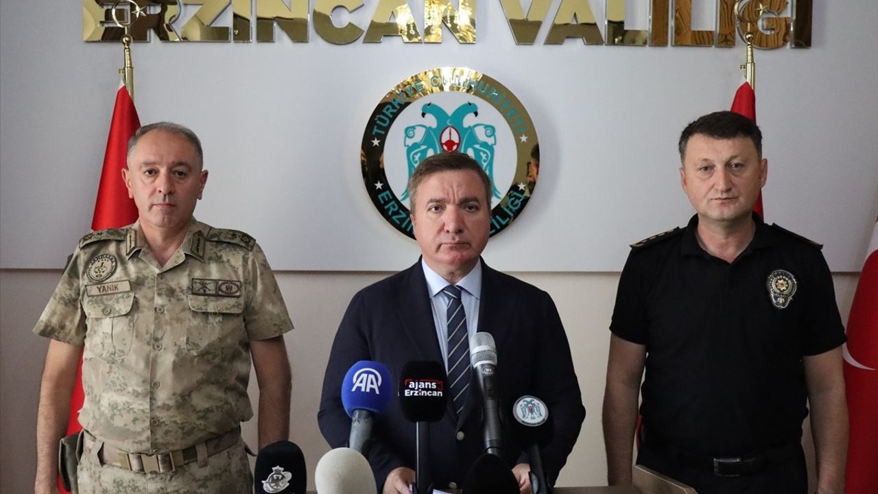 Erzincan'da Güvenlik ve Asayiş Bilgilendirme Toplantısı Düzenlendi