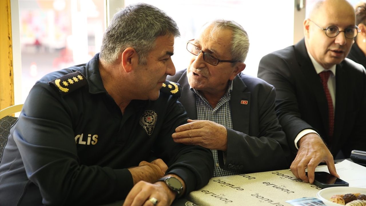 Erzurum'da İl Emniyet Müdürü Onur Karaburun Mahalle Sakinleriyle Buluştu
