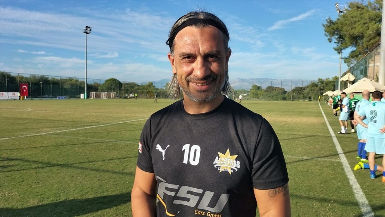 Eski Futbolcular Masterlar Turnuvasında Buluştu