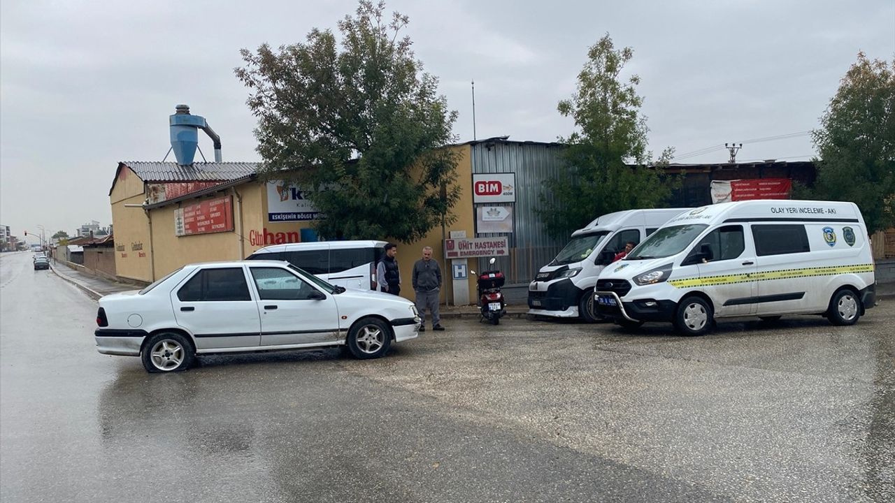 Eskişehir'de Anahtarı Üzerinde Bırakılan Araç Çalındı