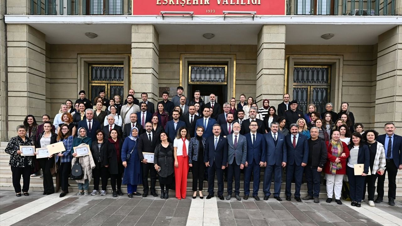 Eskişehir'de Kadın Sağlığı Eğitimi ile 312 Bin Kişiye Kanser Taraması