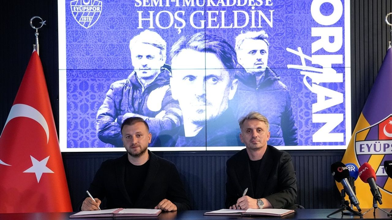 Eyüpspor, Orhan Ak ile 3 Yıllık Sözleşme İmzaladı