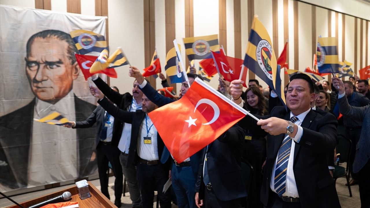 Fenerbahçe Gönüllüleri Ankara'da Dayanışma Etkinliği Düzenledi