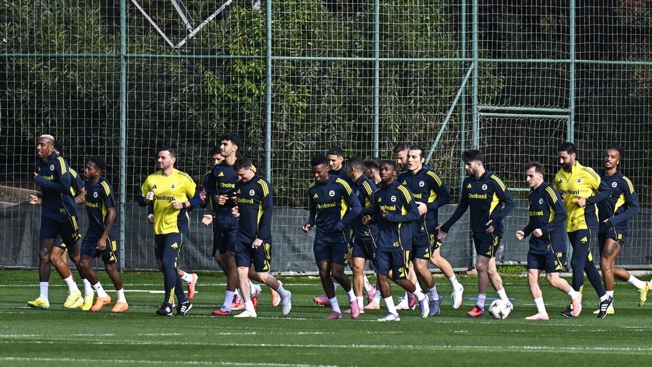 Fenerbahçe Stuttgart Maçına Hazırlanıyor