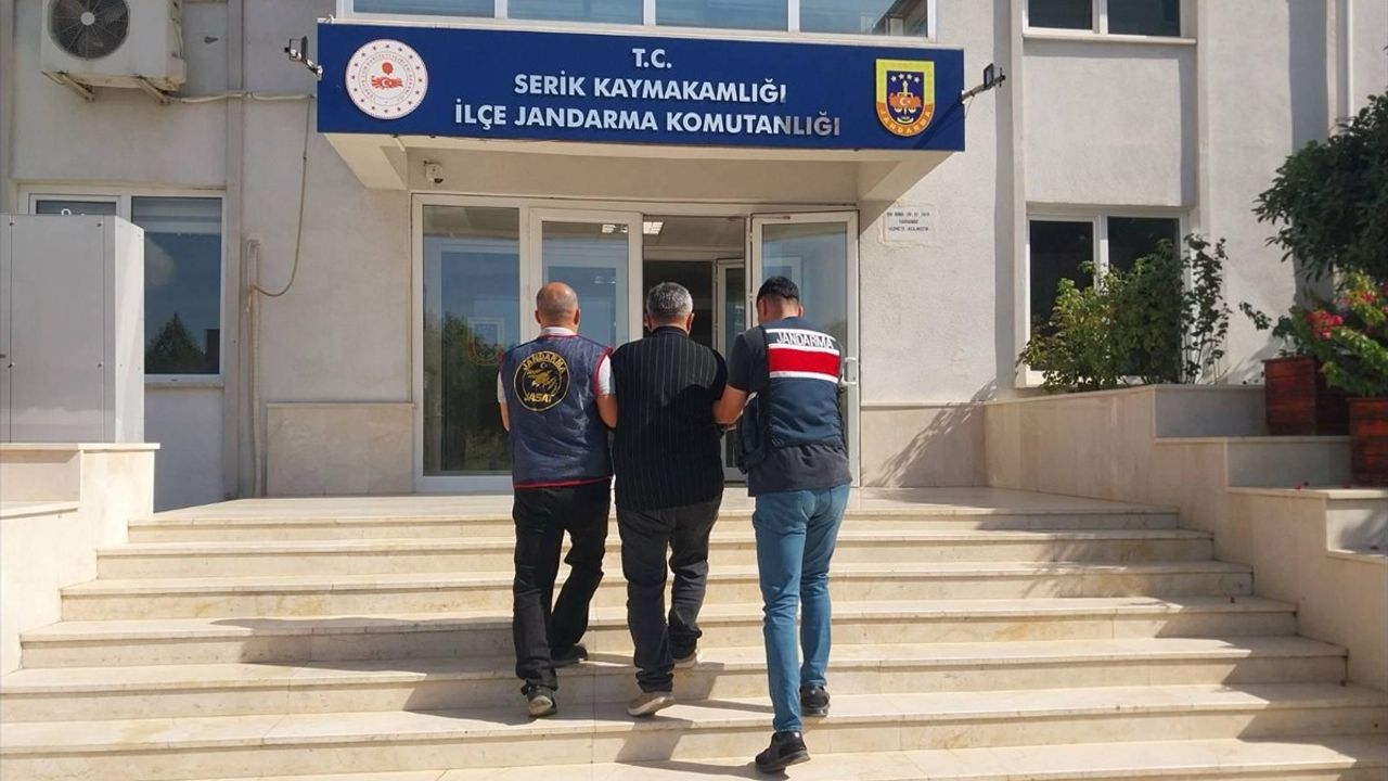 Firari Hükümlü Antalya'da Yakalandı
