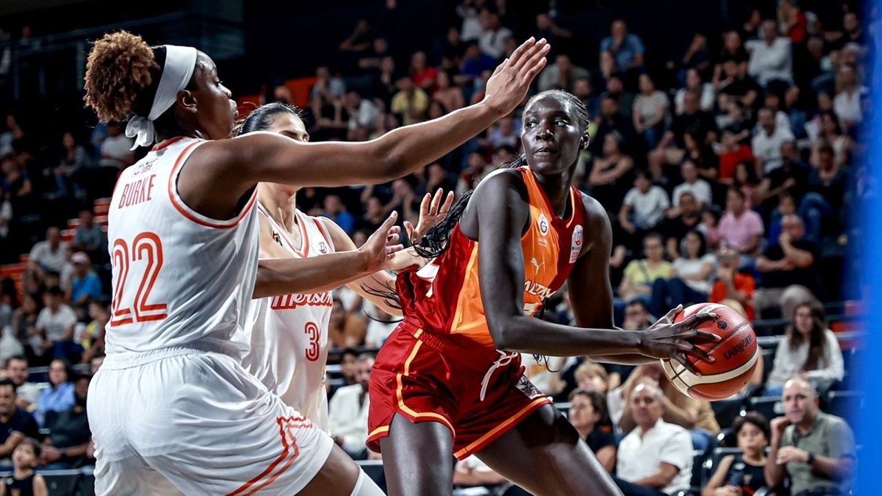 Galatasaray, Mersin'de Galip Geldi