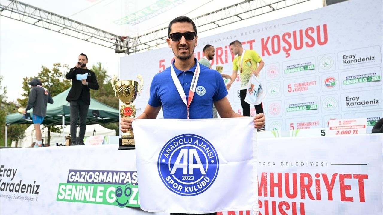 Gaziosmanpaşa'da 5. Cumhuriyet Koşusu Düzenlendi
