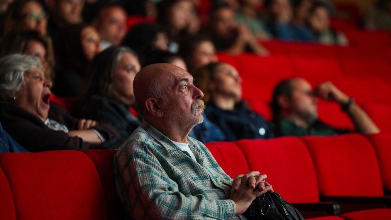 Gelin Takımı 2 Filminin Galası Altın Portakal'da Yapıldı