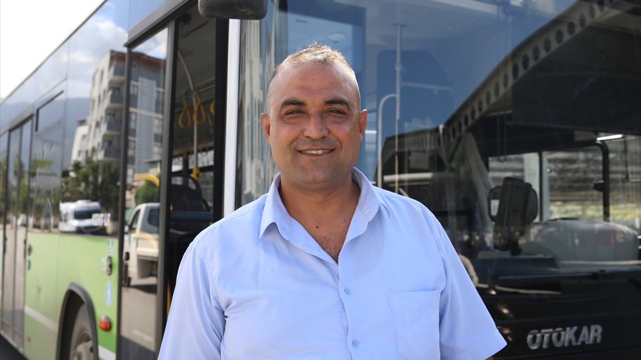 Hatay'da Şoförün Dürüstlüğü: Unutulan 103 Bin Lira Sahibine Ulaştırıldı