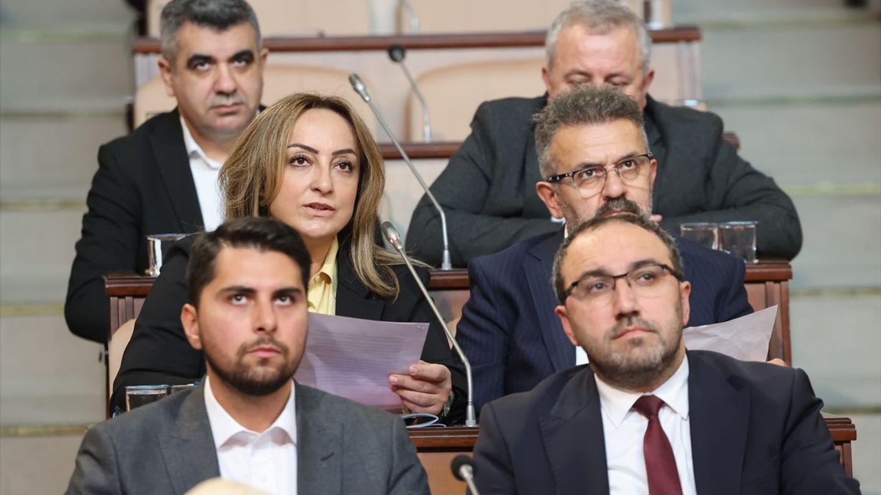 İBB Meclisi'nde Asansör ve Yürüyen Merdivenlere İlişkin Önerge Verildi