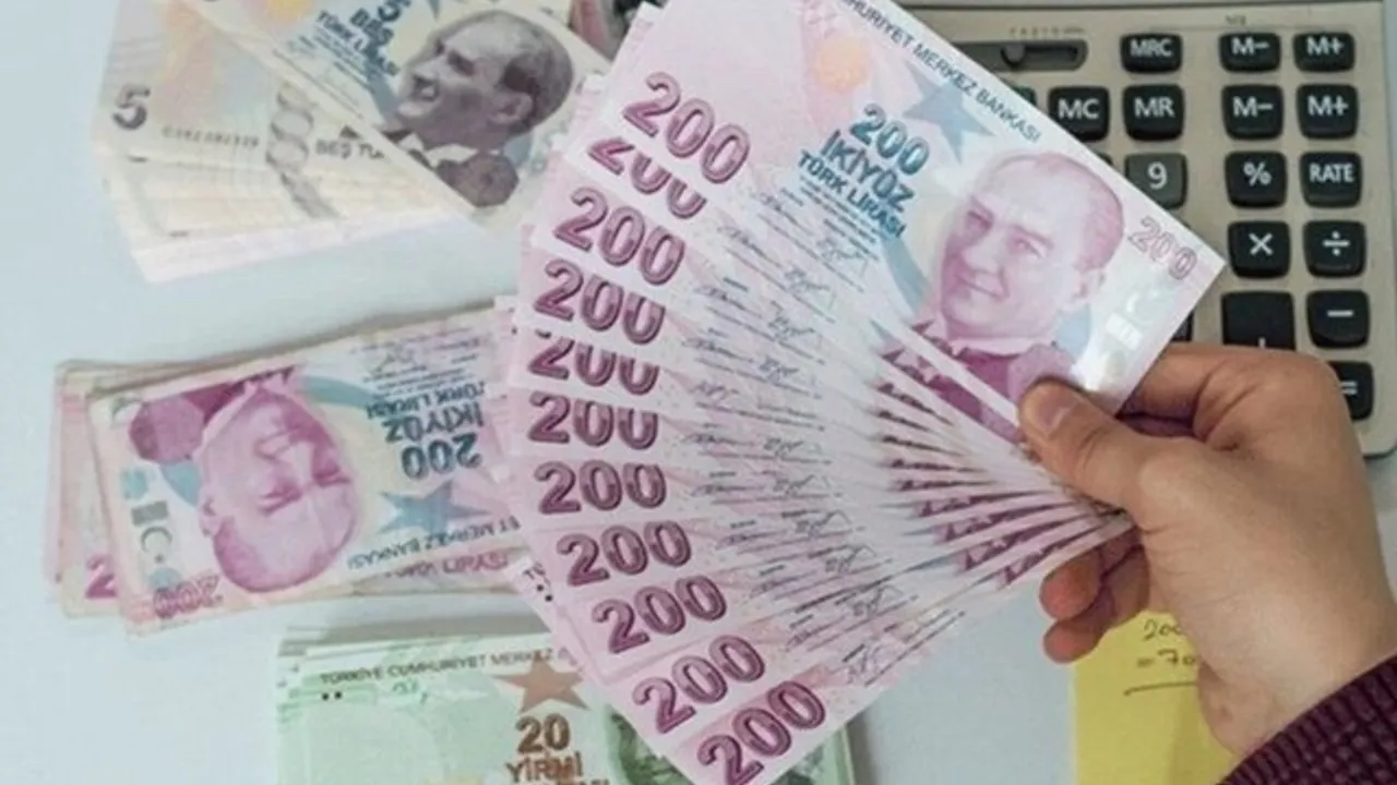 İlk-Orta-Lise-Üniversite Fark Etmiyor! VGM'den Karşılıksız Burs Yağmuru: Aylık 3.000 TL Destek İçin Başvurular Başladı!