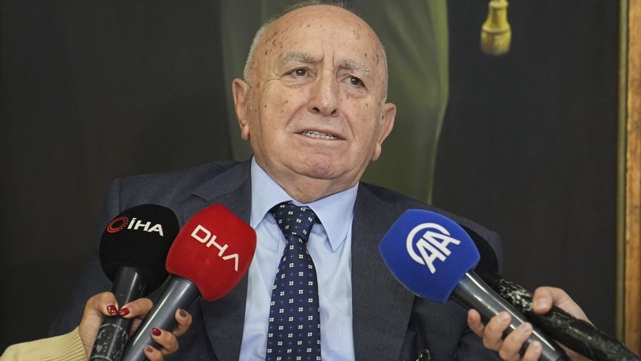 İş İnsanı İsmet Acar'dan TSK Dayanışma Vakfı'na 12 Daire Bağışı