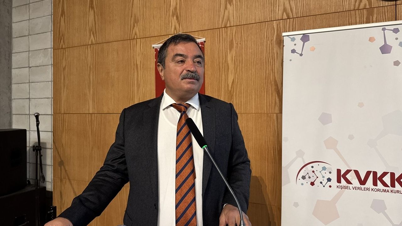 İstanbul'da Öğretmenler için Dijital Okuryazarlık Semineri Düzenlendi