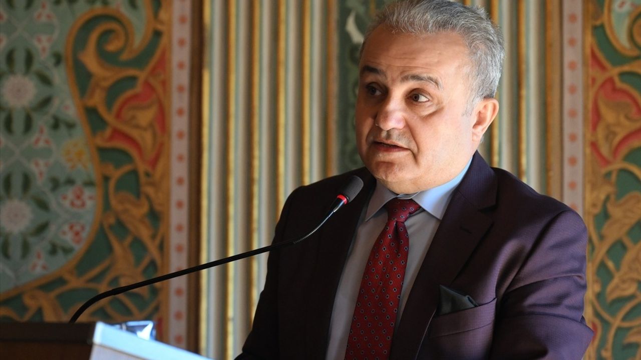 İstanbul Üniversitesi'nde Gazze Sempozyumu: İşgal ve Özgürlük Mücadelesi Konuşuldu